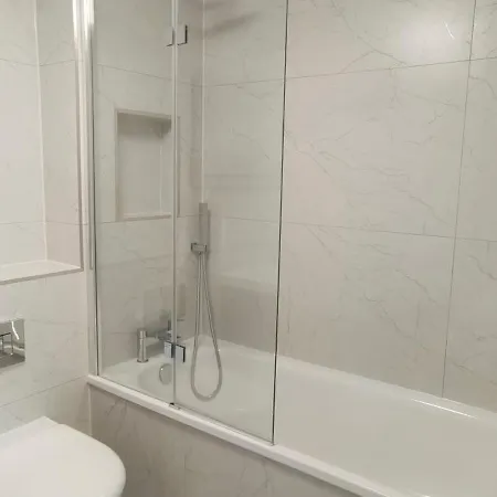 Luxurious And Modern 3B3B Apartment In Hammersmith London Exterior photo