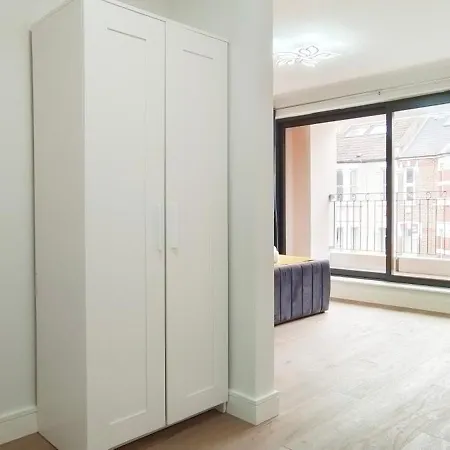 Luxurious And Modern 3B3B Apartment In Hammersmith London Exterior photo